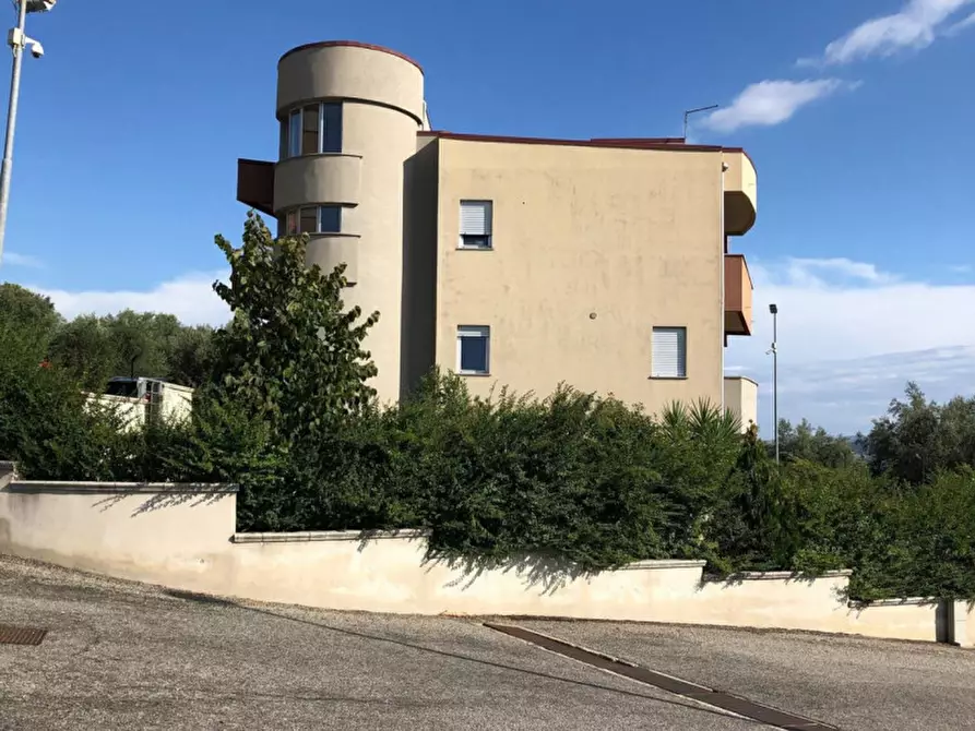 Immagine 1 di Ufficio in vendita  in Via Ferdinando II di Borbone, N. Snc a Montalto Uffugo