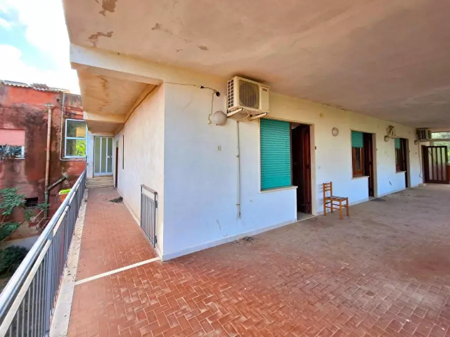 Immagine 7 di Palazzo in vendita  in Via delle Mandorle, N. 23 a Valderice