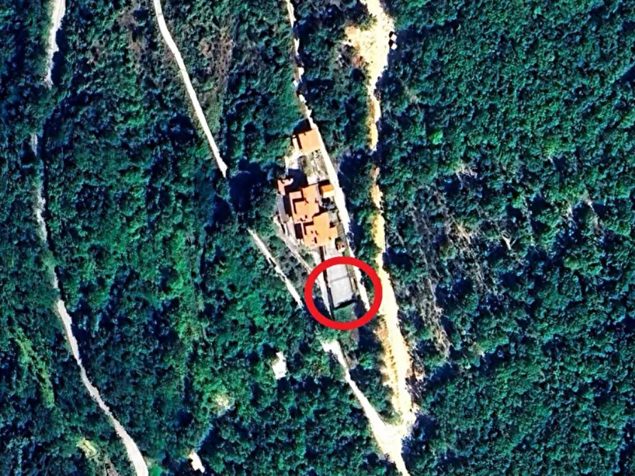 Immagine 17 di Posto auto in vendita  in Capradosso, N. Snc a Petrella Salto