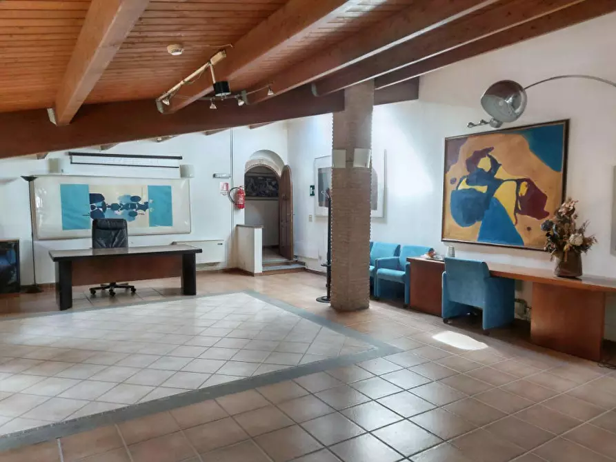 Immagine 20 di Agriturismo in vendita  in Via della Marmotta, N. snc a Anguillara Sabazia