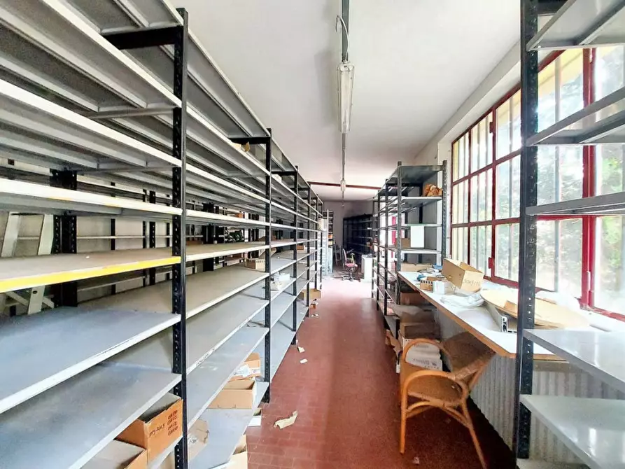 Immagine 3 di Magazzino in vendita  in Via Milazzo, N. 30 a Tortona