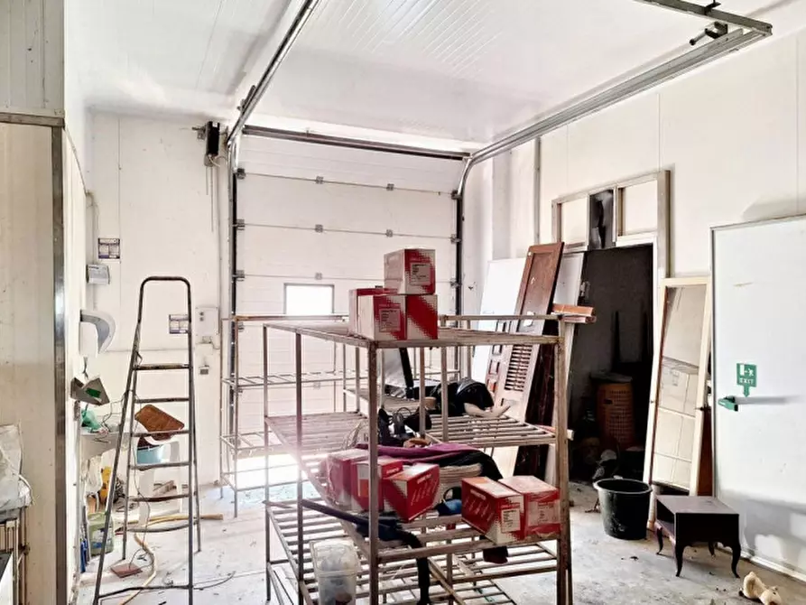 Immagine 3 di Capannone industriale in vendita  in San Terenziano, N. Snc a Gualdo Cattaneo