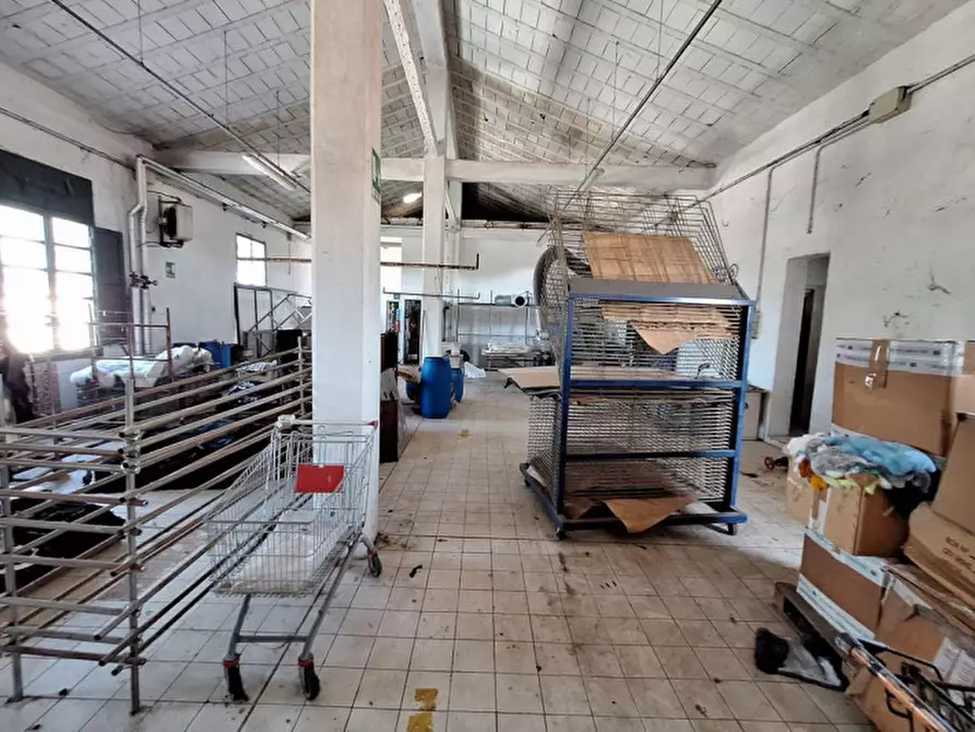 Immagine 2 di Capannone industriale in vendita  in Via Gramsci, N. 370-372-374-376-378-380 a San Miniato