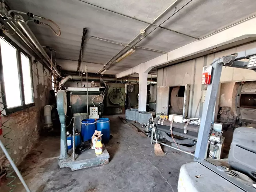 Immagine 16 di Capannone industriale in vendita  in Via Gramsci, N. 370-372-374-376-378-380 a San Miniato
