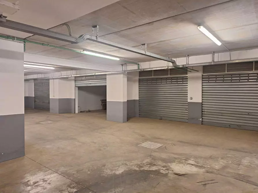 Immagine 5 di Posto auto in vendita  in Viale Regione Siciliana Nord - Ovest, N. 3440 a Palermo