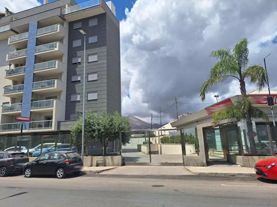 Immagine 10 di Posto auto in vendita  in Viale Regione Siciliana Nord - Ovest, N. 3440 a Palermo