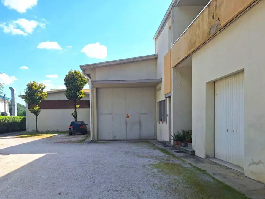 Immagine 1 di Capannone industriale in vendita  in Via Portelle delle Ginestre, N. 8 a Umbertide