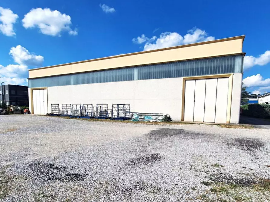 Immagine 2 di Capannone industriale in vendita  in Via Portelle delle Ginestre, N. 8 a Umbertide