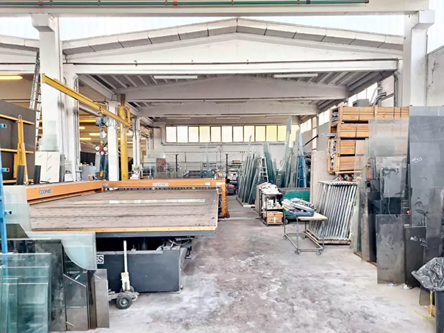 Immagine 9 di Capannone industriale in vendita  in Via Portelle delle Ginestre, N. 8 a Umbertide