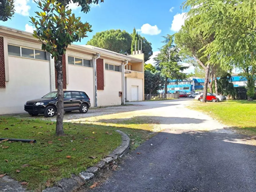 Immagine 10 di Capannone industriale in vendita  in Via Portelle delle Ginestre, N. 8 a Umbertide