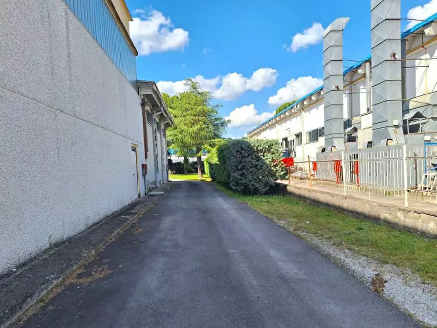 Immagine 17 di Capannone industriale in vendita  in Via Portelle delle Ginestre, N. 8 a Umbertide
