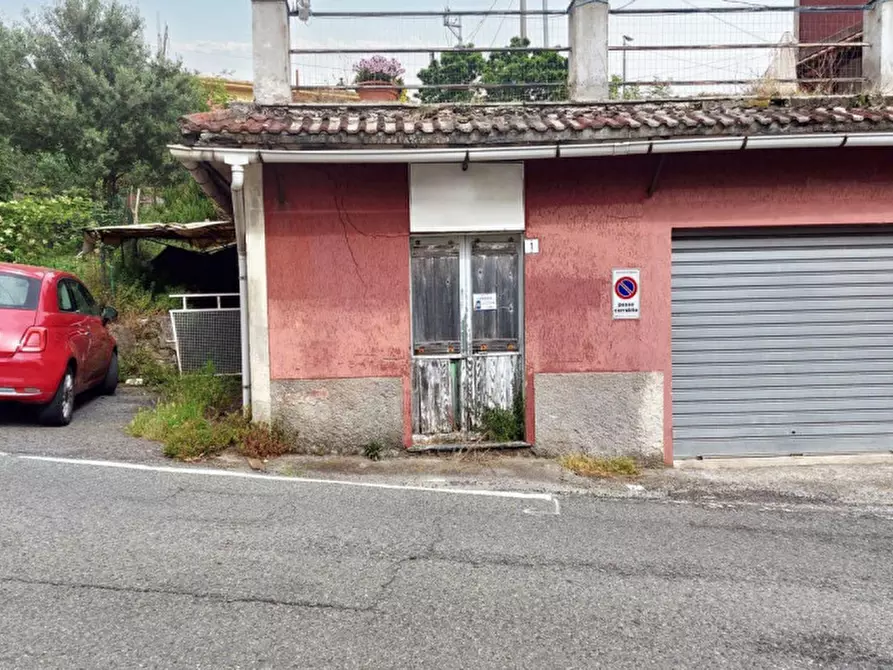 Immagine 2 di Magazzino in vendita  in Frazione Vicomorasso - Via Achille Grandi, N. 1 a Sant'olcese