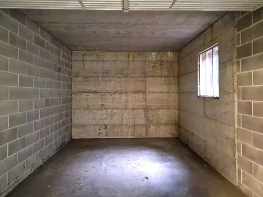 Immagine 4 di Posto auto in vendita  in Riviera Giacomo Matteotti, N. 281 a Badia Polesine