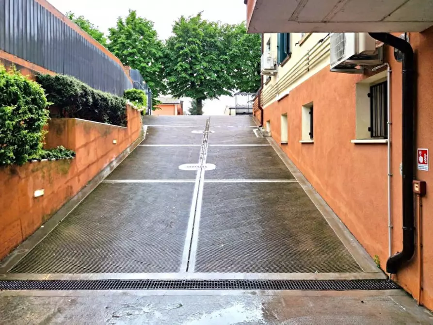 Immagine 3 di Posto auto in vendita  in Riviera Giacomo Matteotti, N. 281 a Badia Polesine