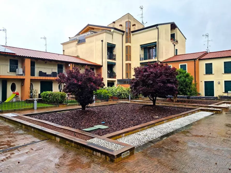 Immagine 5 di Posto auto in vendita  in Riviera Giacomo Matteotti, N. 281 a Badia Polesine