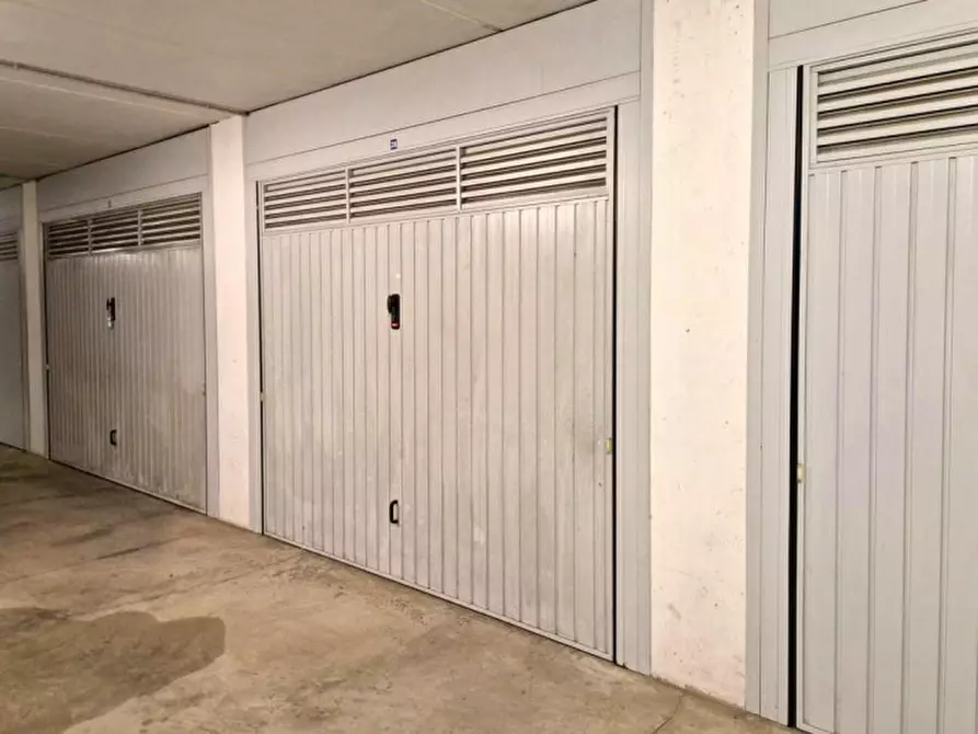 Immagine 4 di Posto auto in vendita  in Riviera Giacomo Matteotti, N. 281 a Badia Polesine