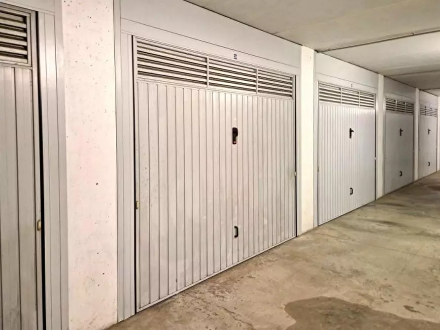 Immagine 7 di Posto auto in vendita  in Riviera Giacomo Matteotti, N. 281 a Badia Polesine