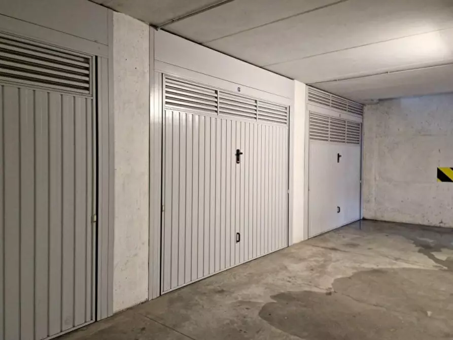 Immagine 7 di Posto auto in vendita  in Riviera Giacomo Matteotti, N. 281 a Badia Polesine