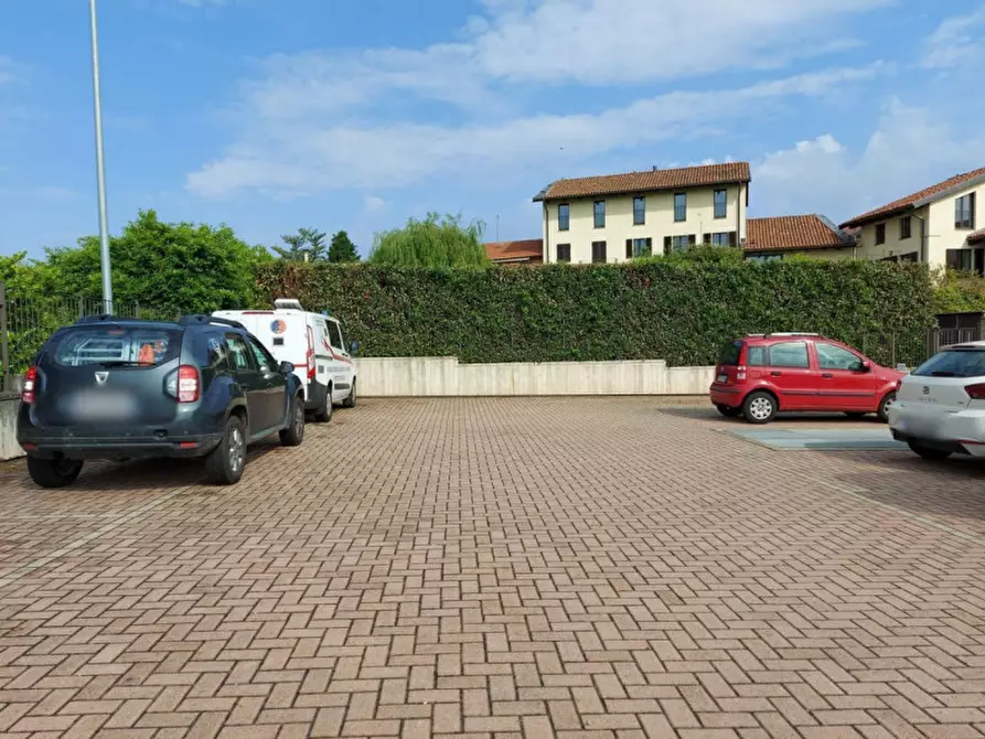 Immagine 4 di Posto auto in vendita  in Strada Falcettini, N. 1 a Chieri