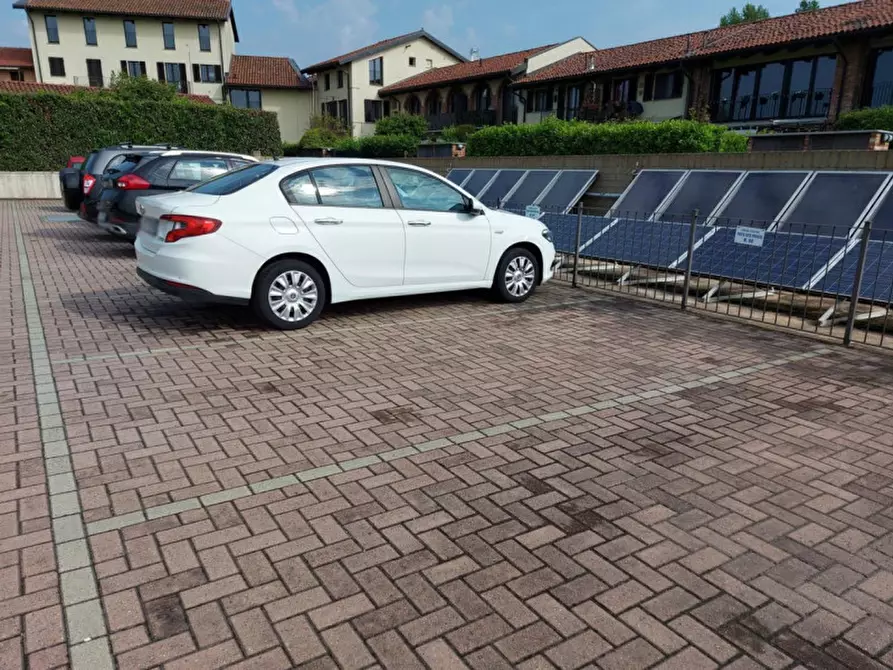 Immagine 2 di Posto auto in vendita  in Strada Falcettini, N. 1 a Chieri