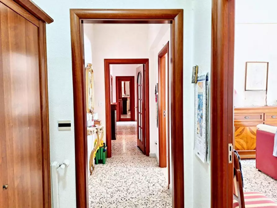 Immagine 5 di Appartamento in vendita  in Via Alcide De Gasperi, N. 72 a Regalbuto