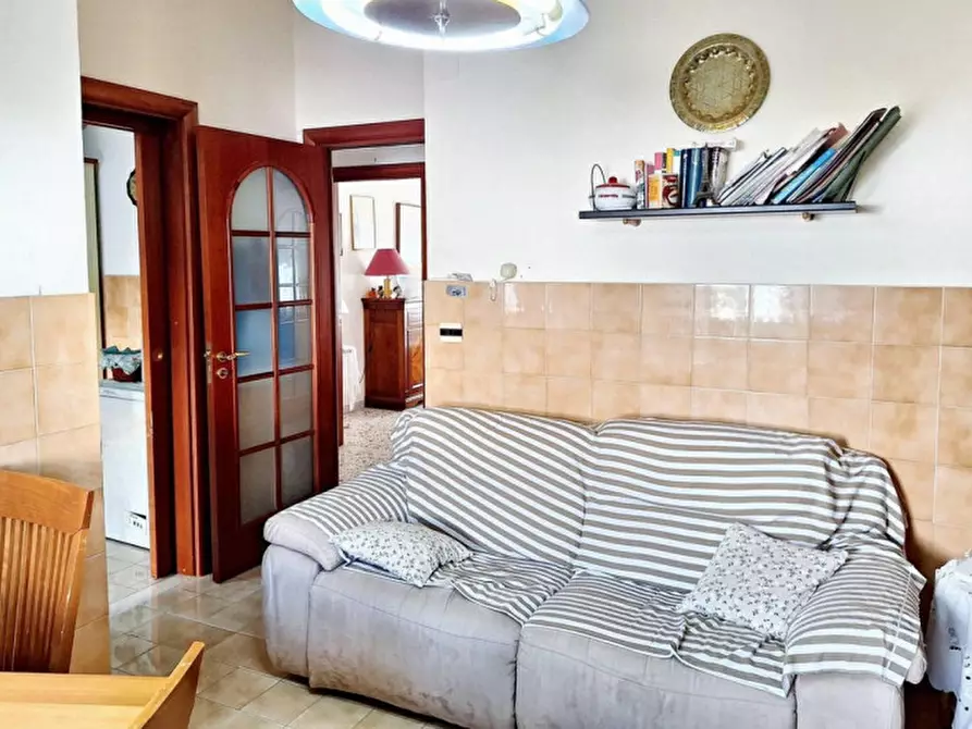 Immagine 12 di Appartamento in vendita  in Via Alcide De Gasperi, N. 72 a Regalbuto