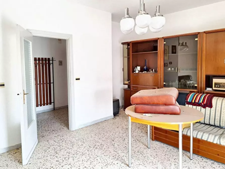 Immagine 8 di Appartamento in vendita  in Via Alcide De Gasperi, N. 66 a Regalbuto