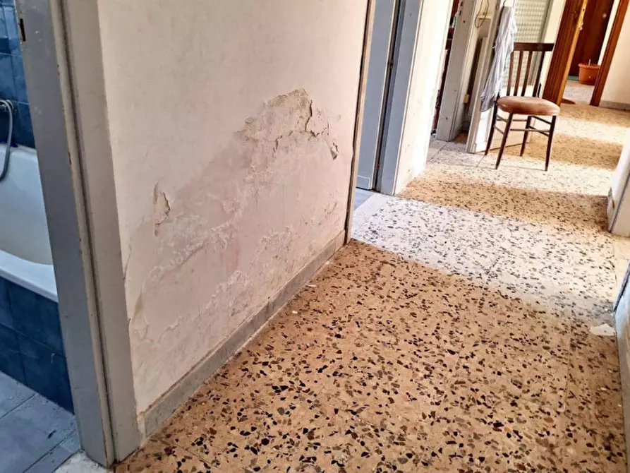 Immagine 11 di Appartamento in vendita  in Via Alcide De Gasperi, N. 66 a Regalbuto