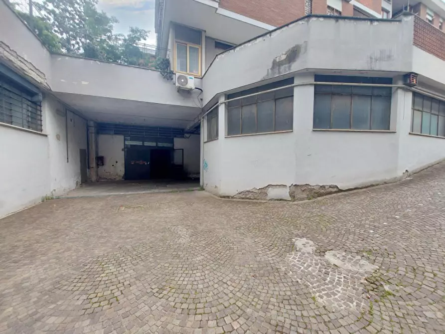 Immagine 1 di Magazzino in vendita  in Via Annia Regilla, N. 123 a Roma