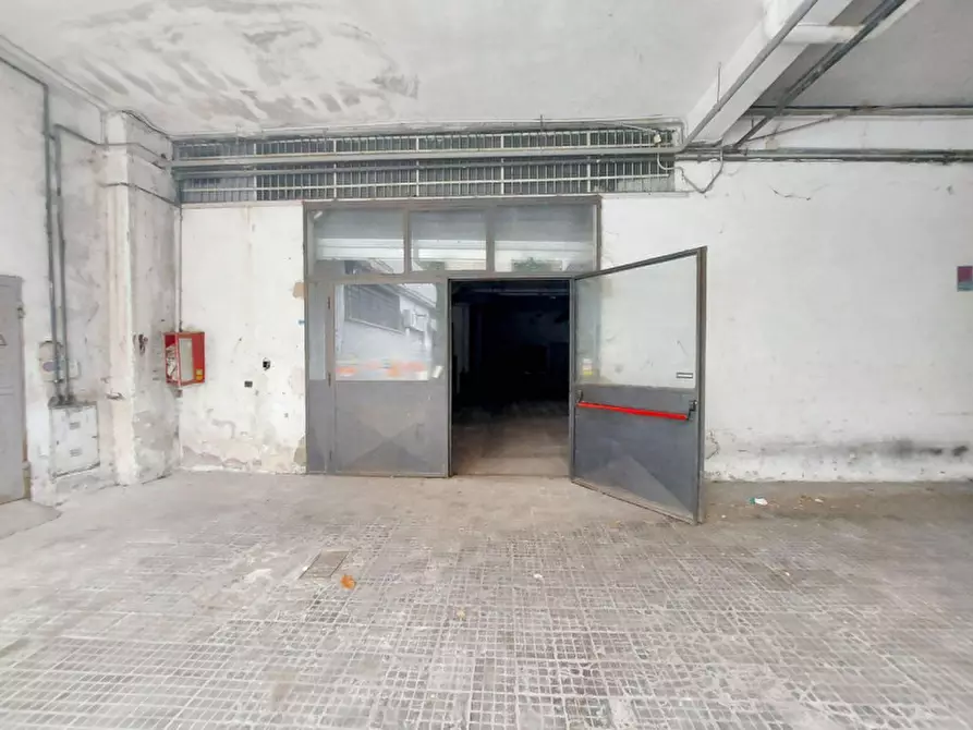 Immagine 3 di Magazzino in vendita  in Via Annia Regilla, N. 123 a Roma