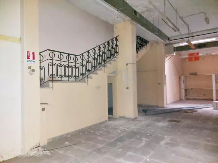 Immagine 7 di Magazzino in vendita  in Via Annia Regilla, N. 123 a Roma
