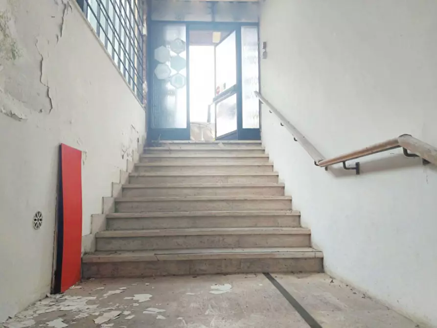 Immagine 16 di Magazzino in vendita  in Via Annia Regilla, N. 123 a Roma