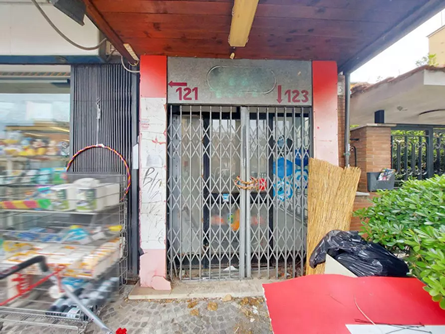 Immagine 17 di Magazzino in vendita  in Via Annia Regilla, N. 123 a Roma