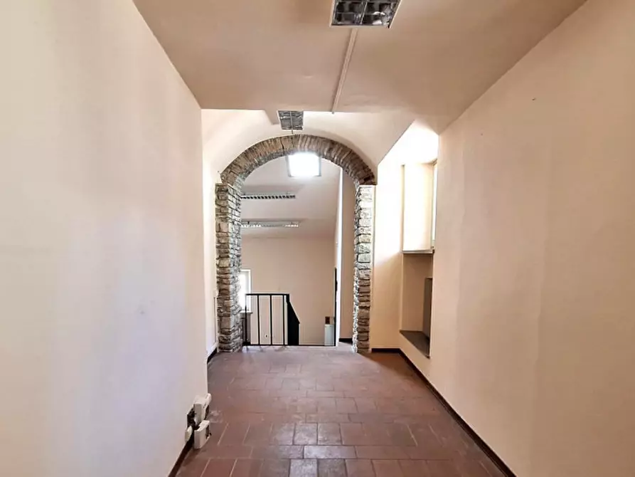 Immagine 3 di Ufficio in vendita  in Via di Fontesecca, N. 2-4 a Spoleto
