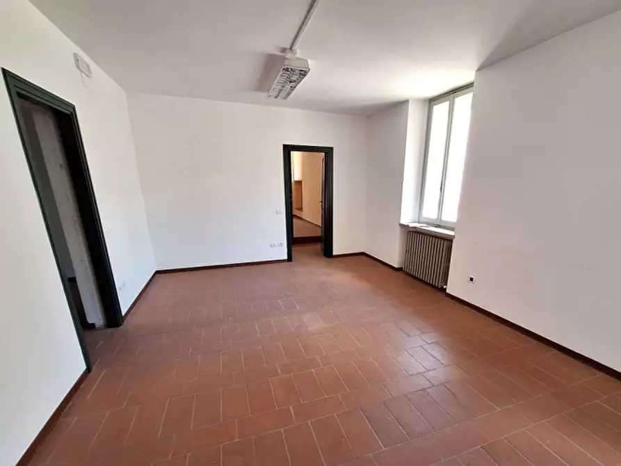 Immagine 4 di Ufficio in vendita  in Via di Fontesecca, N. 2-4 a Spoleto