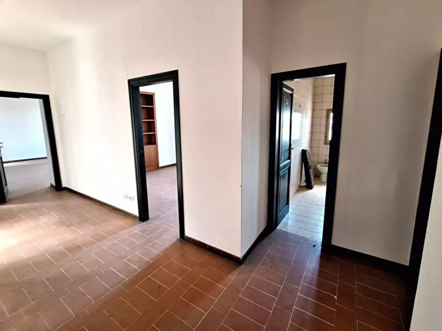 Immagine 10 di Ufficio in vendita  in Via di Fontesecca, N. 2-4 a Spoleto