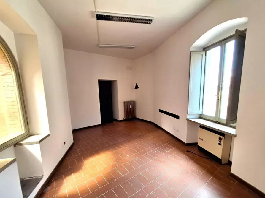 Immagine 14 di Ufficio in vendita  in Via di Fontesecca, N. 2-4 a Spoleto