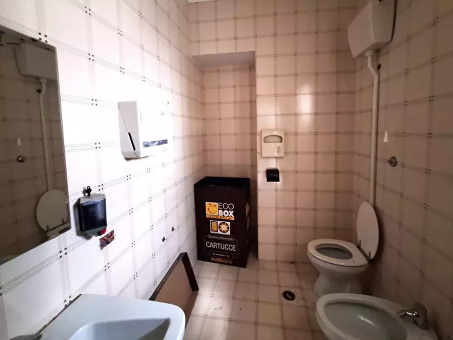 Immagine 15 di Ufficio in vendita  in Via di Fontesecca, N. 2-4 a Spoleto