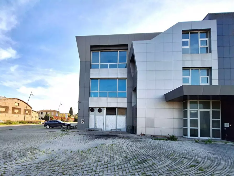 Immagine 10 di Ufficio in vendita  in Via Tosco Romagnola Sud, N. 29 a Montelupo Fiorentino