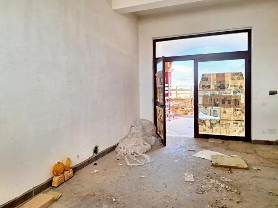 Immagine 1 di Negozio in vendita  in P.zza Unità d'Italia, N. 3 a Piazza Armerina
