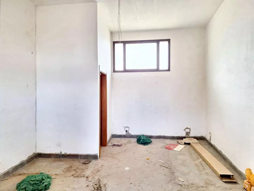 Immagine 2 di Negozio in vendita  in P.zza Unità d'Italia, N. 3 a Piazza Armerina