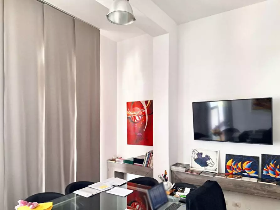 Immagine 3 di Negozio in vendita  in P.zza Unità d'Italia, N. 3 a Piazza Armerina