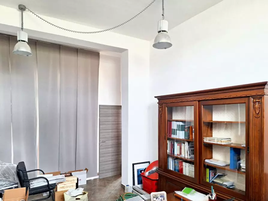 Immagine 7 di Negozio in vendita  in P.zza Unità d'Italia, N. 3 a Piazza Armerina