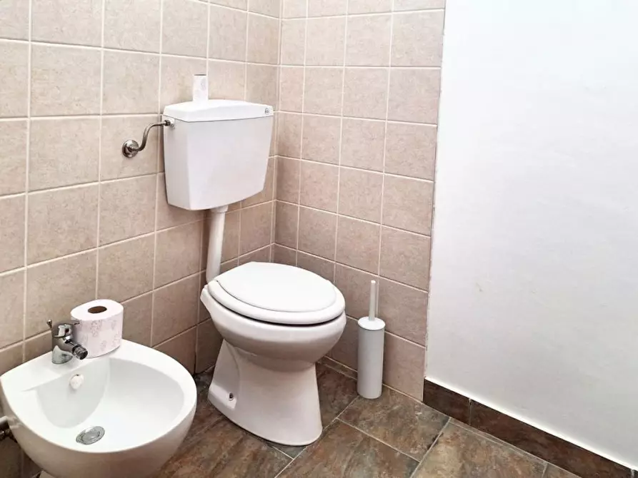 Immagine 9 di Negozio in vendita  in P.zza Unità d'Italia, N. 3 a Piazza Armerina