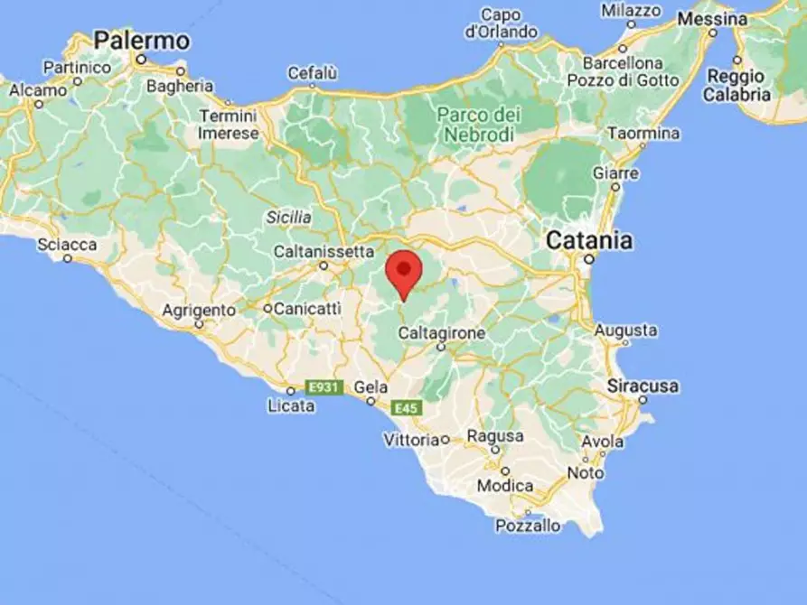 Immagine 7 di Negozio in vendita  in P.zza Unità d'Italia, N. 7 a Piazza Armerina