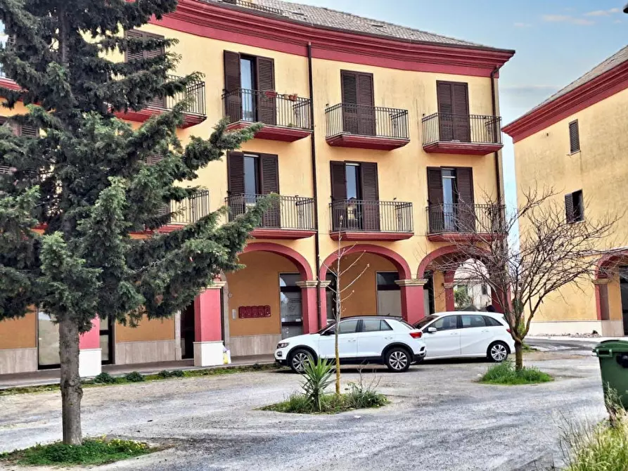 Immagine 17 di Negozio in vendita  in P.zza Unità d'Italia, N. snc a Piazza Armerina