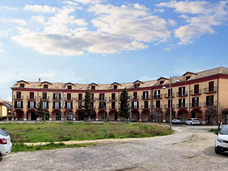 Immagine 18 di Negozio in vendita  in P.zza Unità d'Italia, N. snc a Piazza Armerina