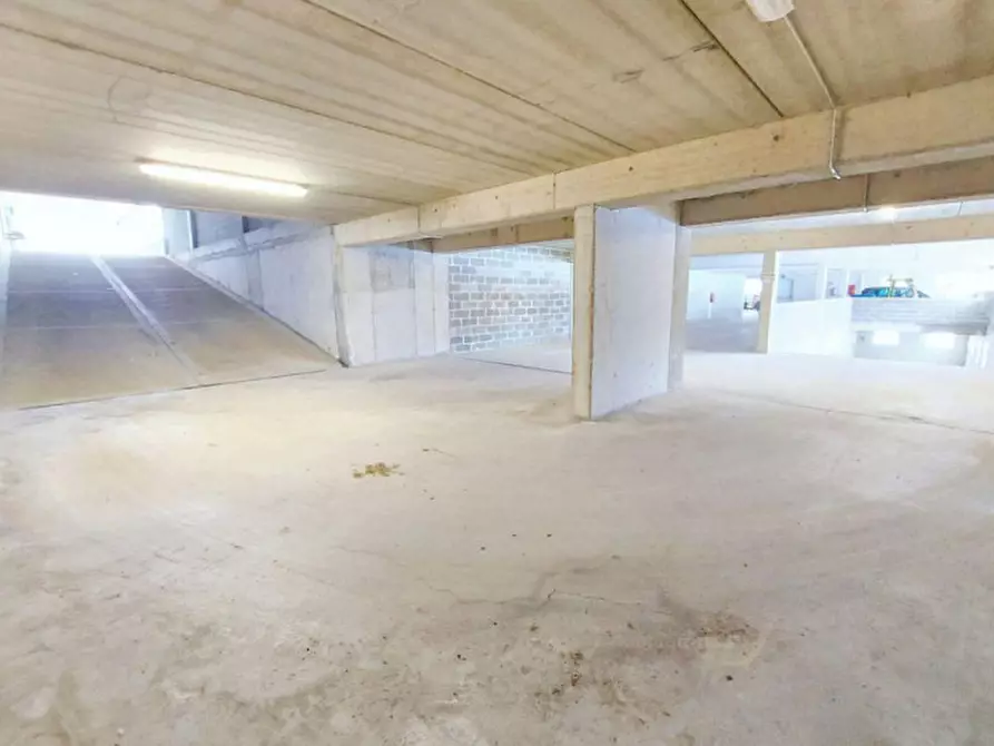 Immagine 6 di Posto auto in vendita  in Motta di sotto, N. snc a Campodolcino