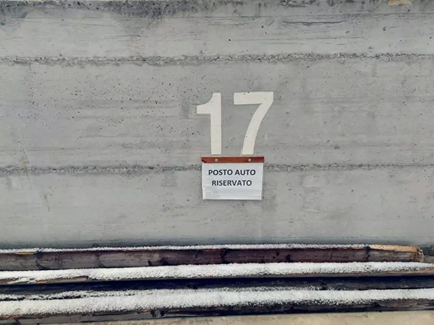 Immagine 2 di Posto auto in vendita  in Motta di sotto, N. snc a Campodolcino