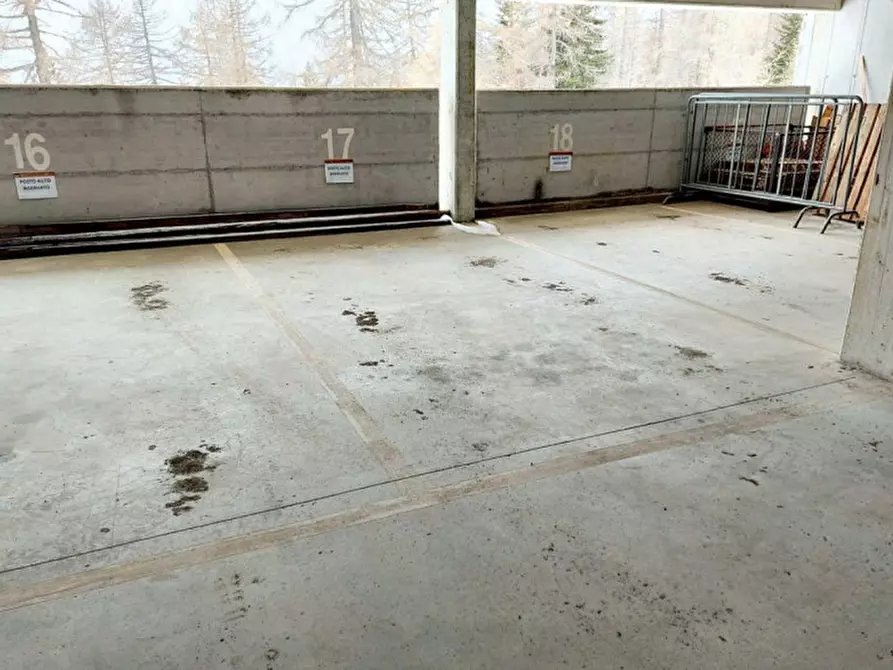 Immagine 3 di Posto auto in vendita  in Motta di sotto, N. snc a Campodolcino